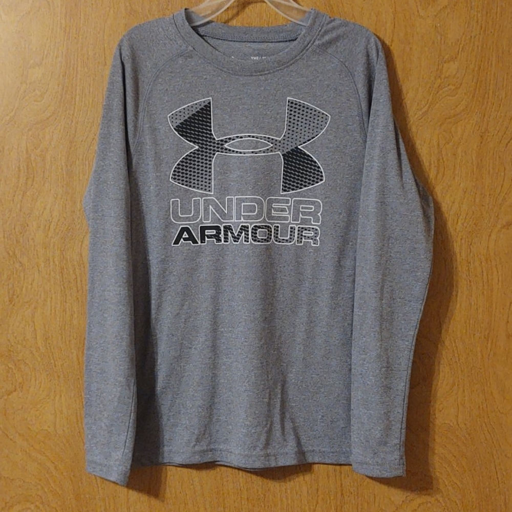 Boys Under Armour long sleeve t-shirt